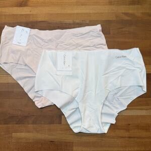 Set of 2 Calvin Klein Invisibles Hipster Underwear D3429 white/pink Small
